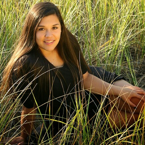 Meet your Posher, Talia - Picture 1 of 1