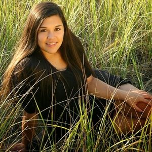 Meet your Posher, Talia