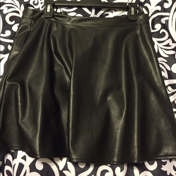 Leather skirt