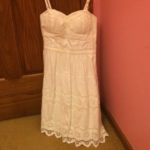 White sleeveless American Eagle dress