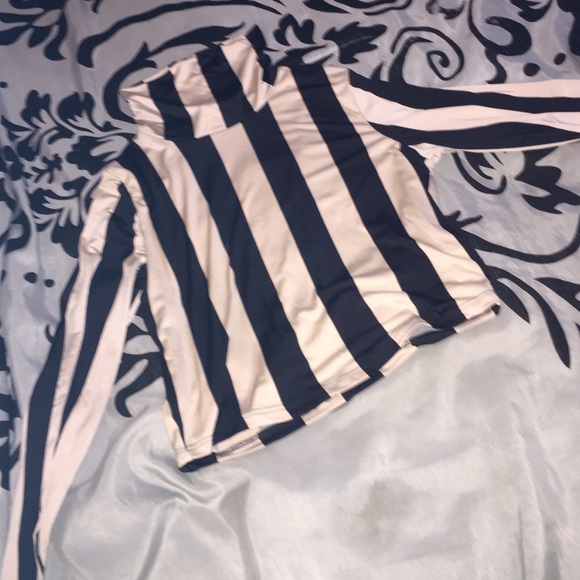 Small necessary clothing crop