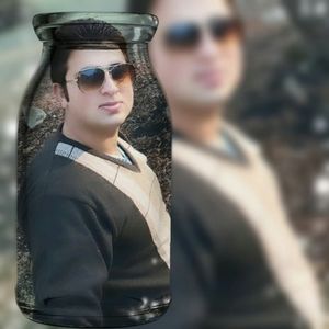 Meet your Posher, Malik