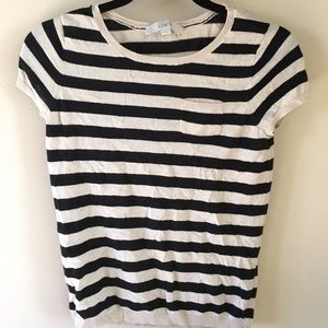 Short sleeve sweater