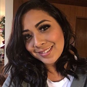 Meet your Posher, Haydee