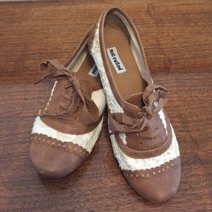 Lace Detail Shoes