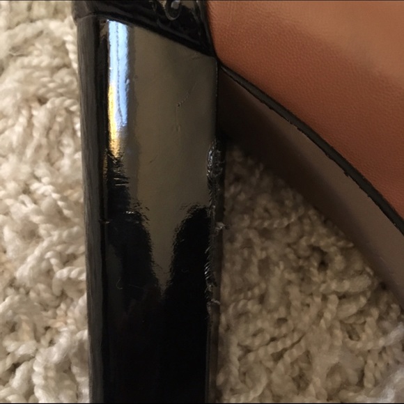 BCBGeneration > Cap Toe Heels - Picture 4 of 4