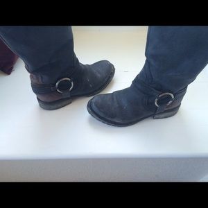 Steve Madden All leather boots.