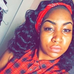 Meet your Posher, Tia