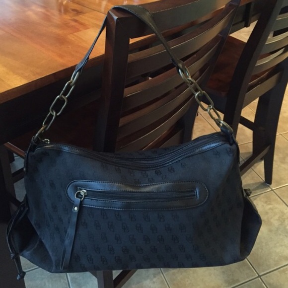 Dooney & Bourke Shoulder bag!