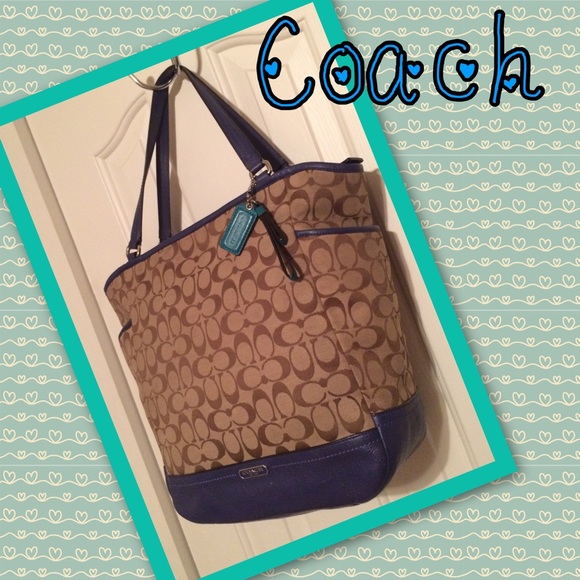 Signature Coach 👜