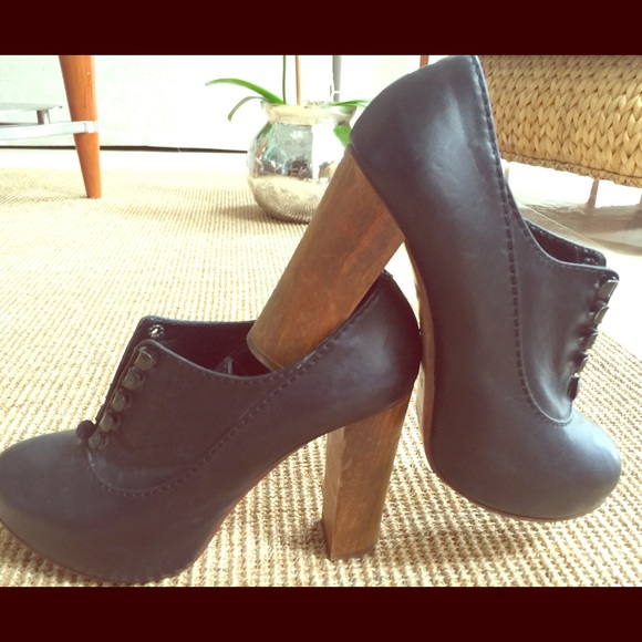 Chloe 's Oxford /loafer black pumps 😍👍🏻