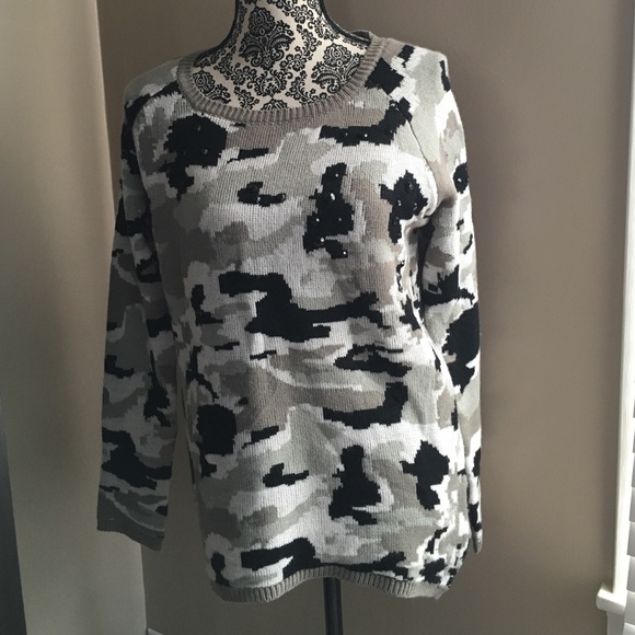 Lumiere Sweaters - Camo print sweater with jewels