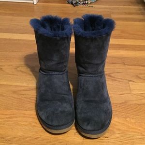 Woman's UGG Bailey Bow