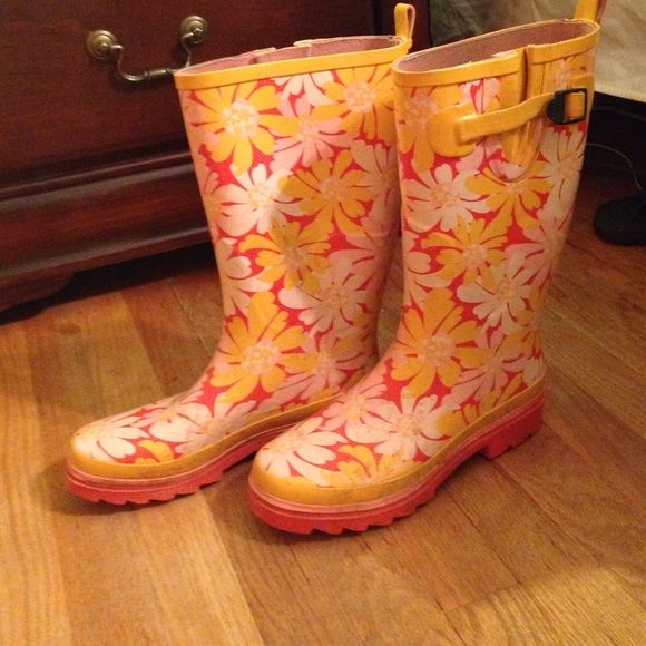 Nine West Rainboots
