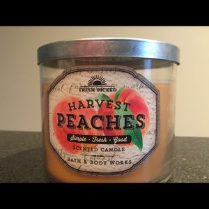 Bath and Body Works Candle, Harvest Peaches 🍑