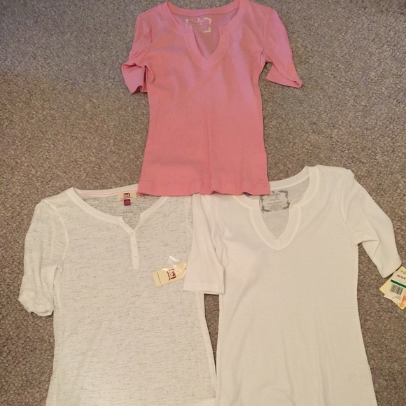 Quarter sleeve tops