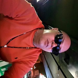 Meet your Posher, Rene