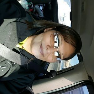 Meet your Posher, Rachel