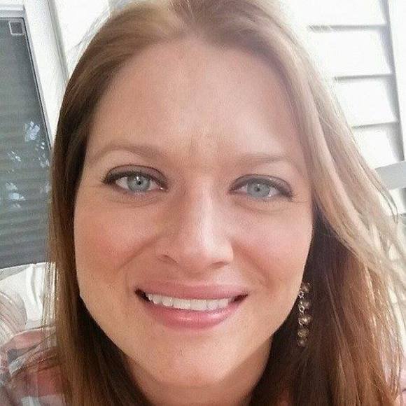 Meet your Posher, April - Picture 1 of 1