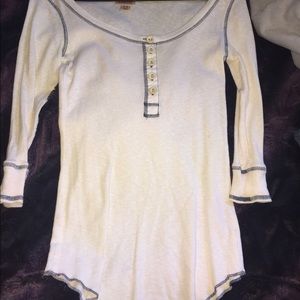 Long sleeve with blue lining