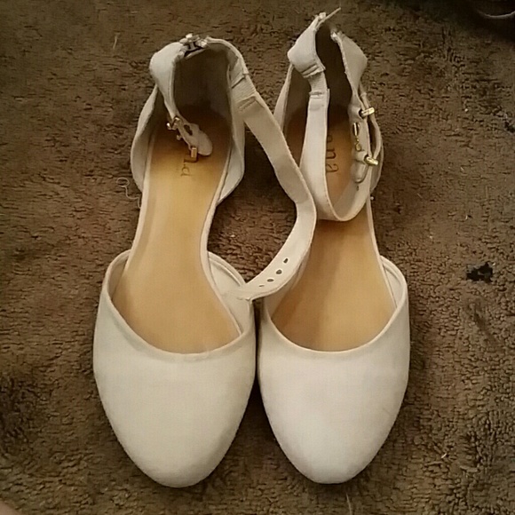 Nude Flats