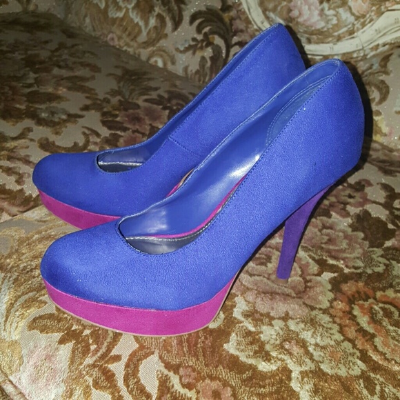 Shoe - Picture 1 of 4