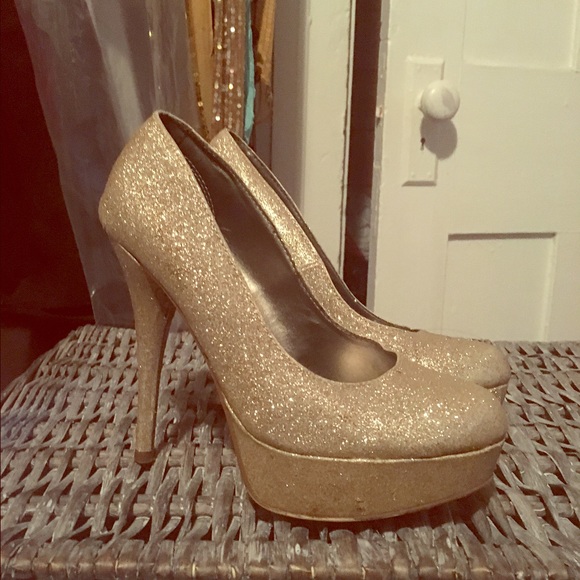 Heels - Picture 1 of 1