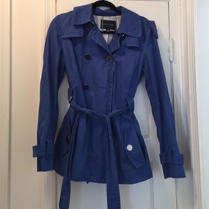 Short blue rain coat