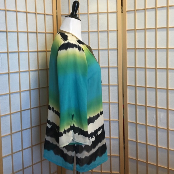 Sheer pullover tunic - Picture 2 of 4