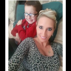 Meet your Posher, Falisha