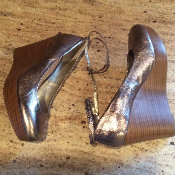 Platform Heels (Pewter) - Picture 2 of 3