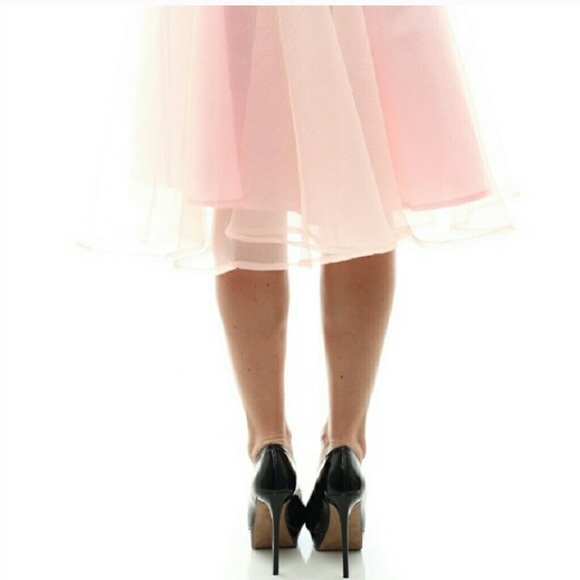 New Pink Ruffle Bow Skirt Small Party - Picture 3 of 4