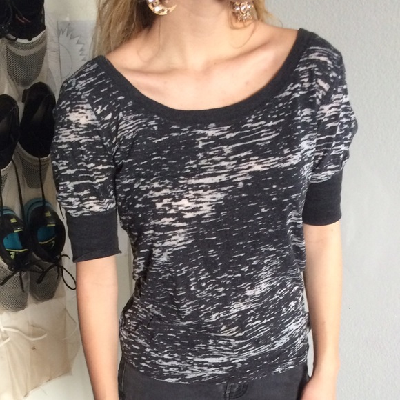 ☯Black and White Tee