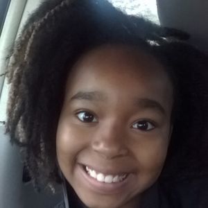 Meet your Posher, Ambria