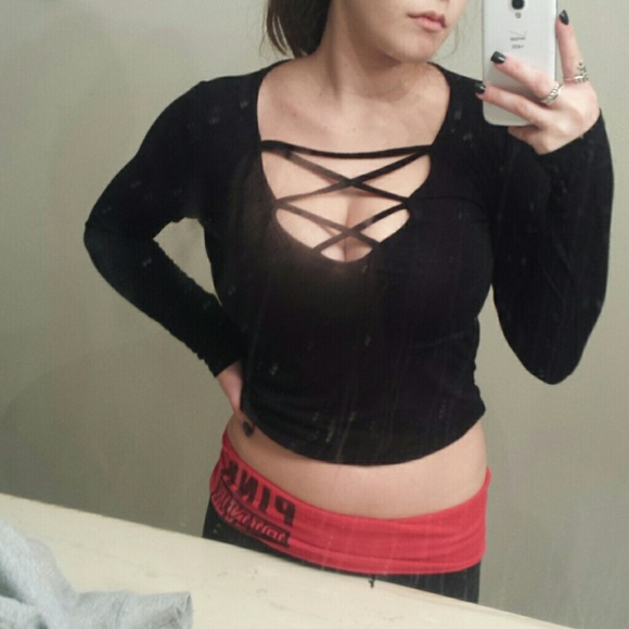 PacSun Tops - Long Sleve Crop Top