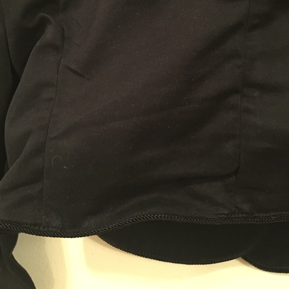 Short suit jacket- perfect with jeans! - Picture 2 of 3