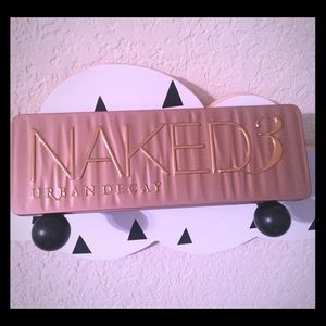 Authentic urban decay Naked3 palette