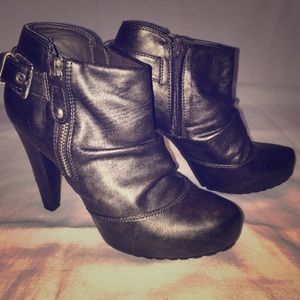 Guess ankle boots