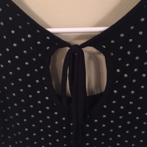 Sparkly silver polkadots & bow = fun & feminine! - Picture 2 of 2