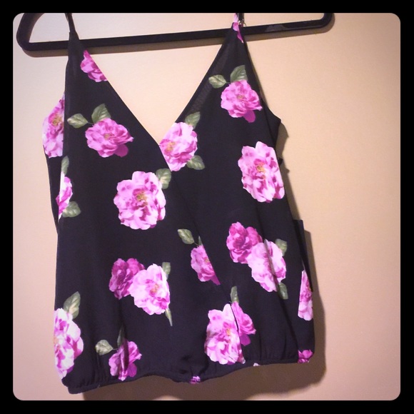 Forever 21 floral cross cross bubble hem tank