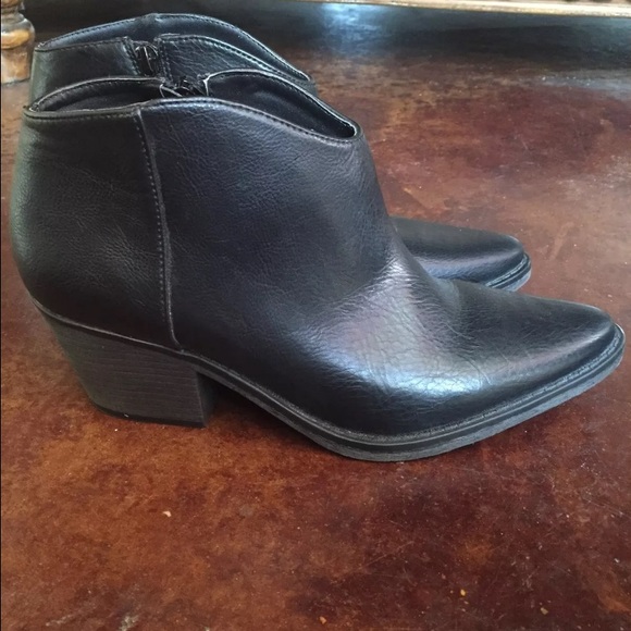 Forever 21 western bootie