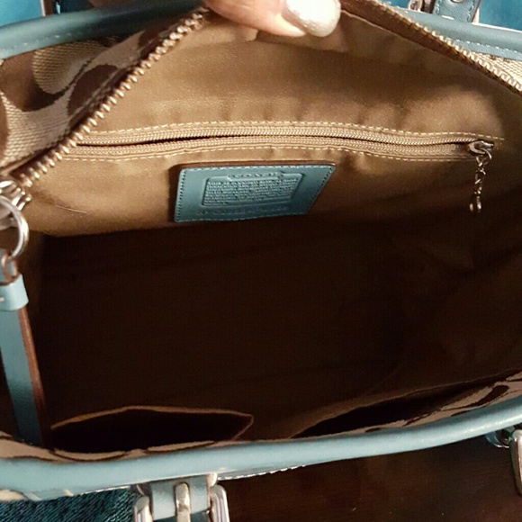 Small Tote - Picture 3 of 3