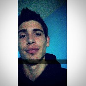 Meet your Posher, Dennis