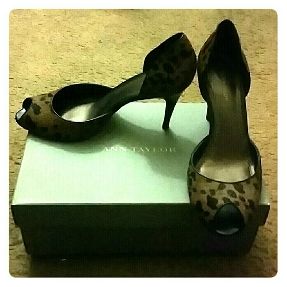 Ann Taylor Cheetah Calf Hair Heels - Picture 2 of 3