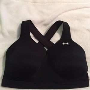 Under Armour Cross Back Sports Bra