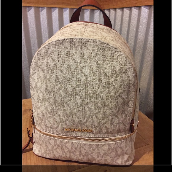 Michael KORS SMAL Back Pack RHEA ZIP - Picture 1 of 4