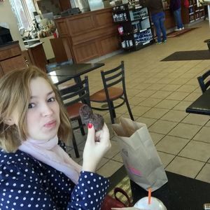 Meet your Posher, Elizabeth