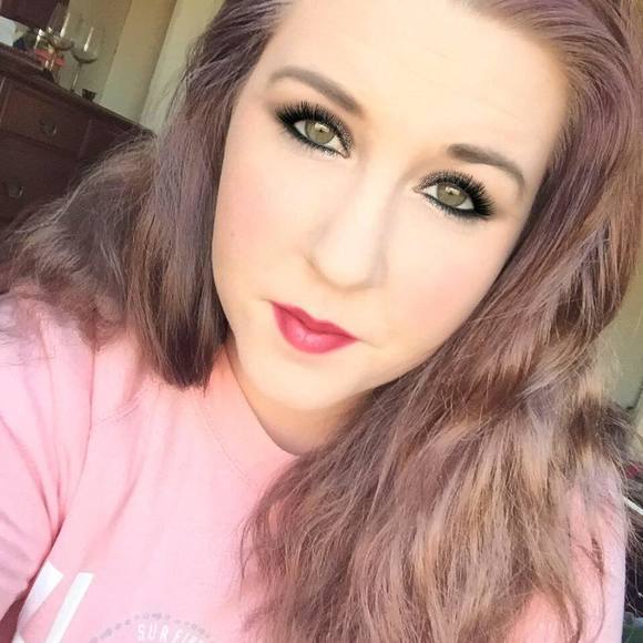 Meet your Posher, Kristen - Picture 1 of 1