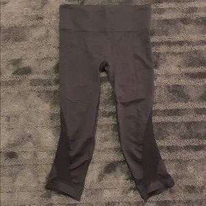 Athleta black capris