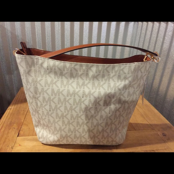 Michael KORS Vanilla Fulton never used - Picture 1 of 3